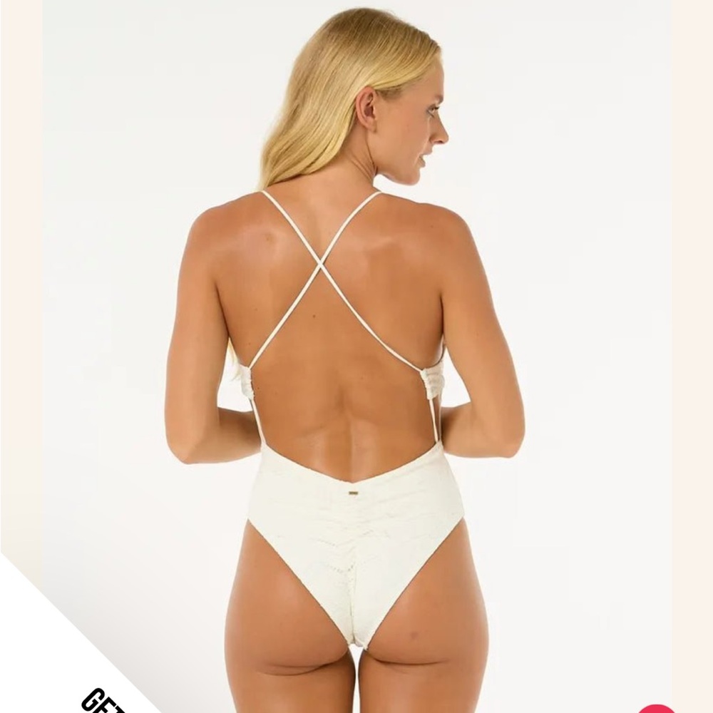 Rip Curl ✨NWT✨ Textured One Piece Swimsuit CREAM/OFF WHITE WOMENS MEDIUM